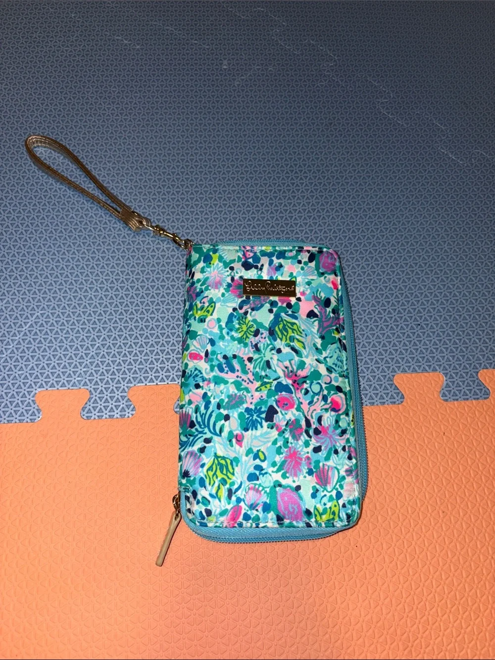Lilly Pulitzer Turquoise Floral Wristlet Phone Pouch